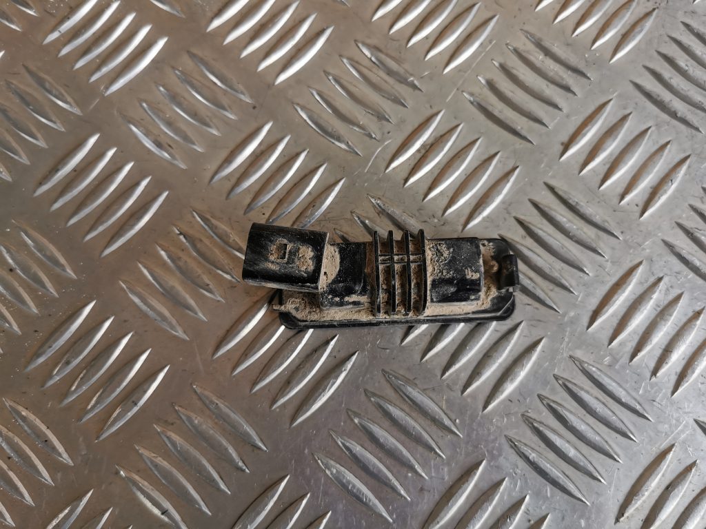 Numura zīmes apgaismojums priekš VW PASSAT CC 2009