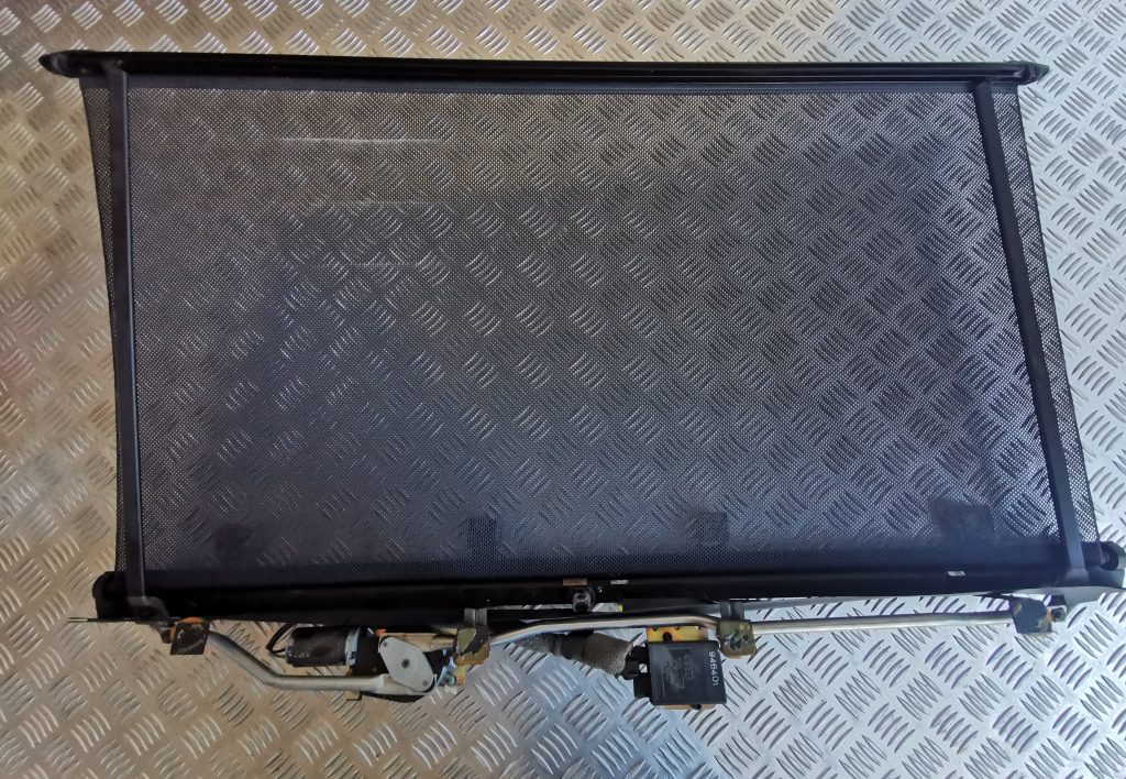 Durvju logu saules aizsargs priekš AUDI A6 1998 5 Durvju logu saules aizsargs priekš AUDI A6 1998