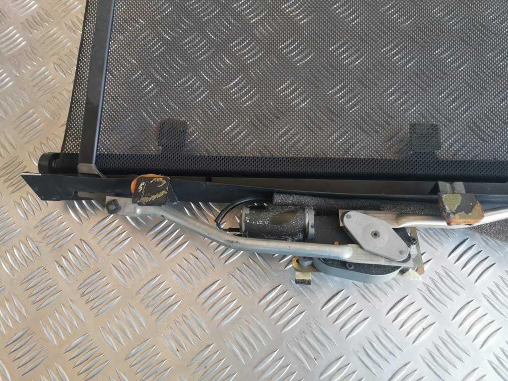 Durvju logu saules aizsargs priekš AUDI A6 1998 6 Durvju logu saules aizsargs priekš AUDI A6 1998