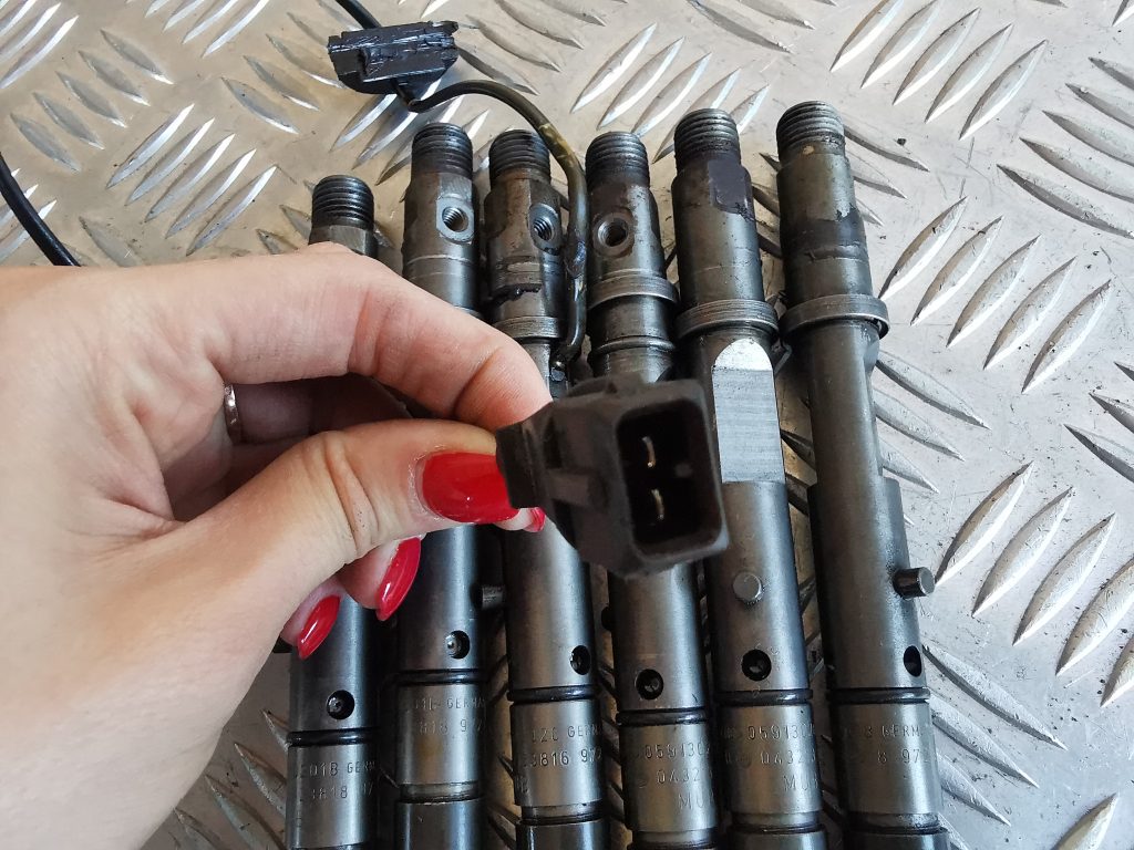 Degvielas smidzinātājs priekš AUDI A6 1998