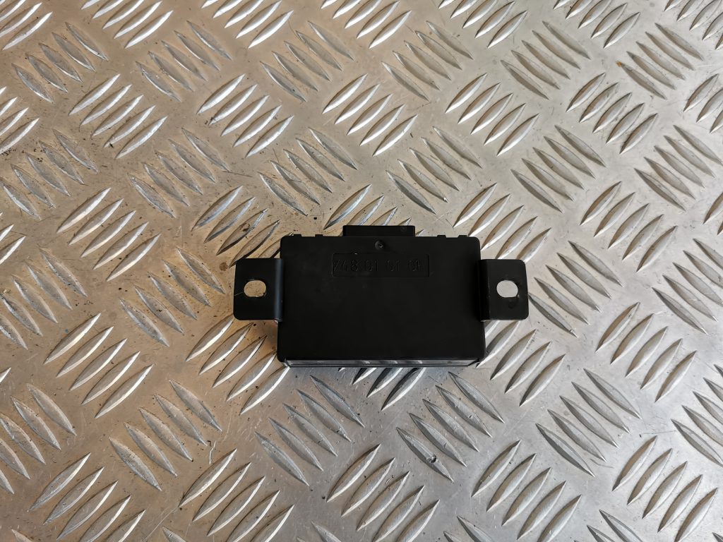 Signalizācijas vadības bloks priekš AUDI A6 1998 1 Signalizācijas vadības bloks priekš AUDI A6 1998