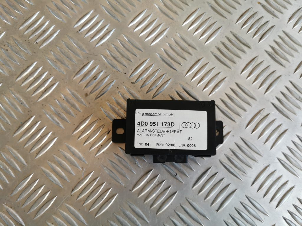 Signalizācijas vadības bloks priekš AUDI A6 1998 3 Signalizācijas vadības bloks priekš AUDI A6 1998