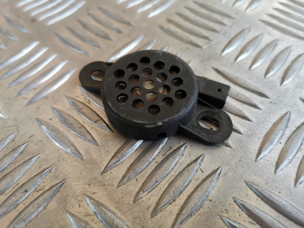 Parkošanās devēju vadības bloks priekš AUDI A6 1998 1 Parkošanās devēju vadības bloks priekš AUDI A6 1998