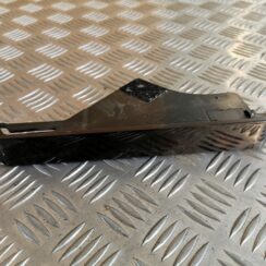 Centrālās konsoles (apdares) sānu panelis priekš AUDI A6 1998