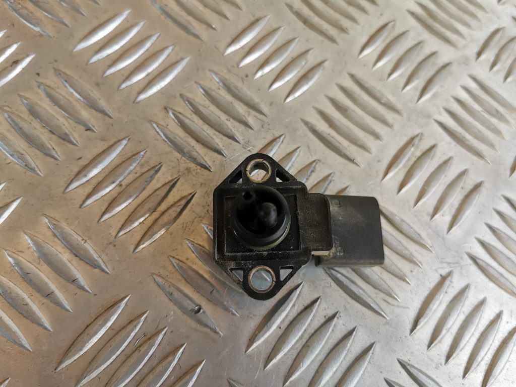 Izplūdes gāzu spiediena sensors priekš AUDI A6 1998