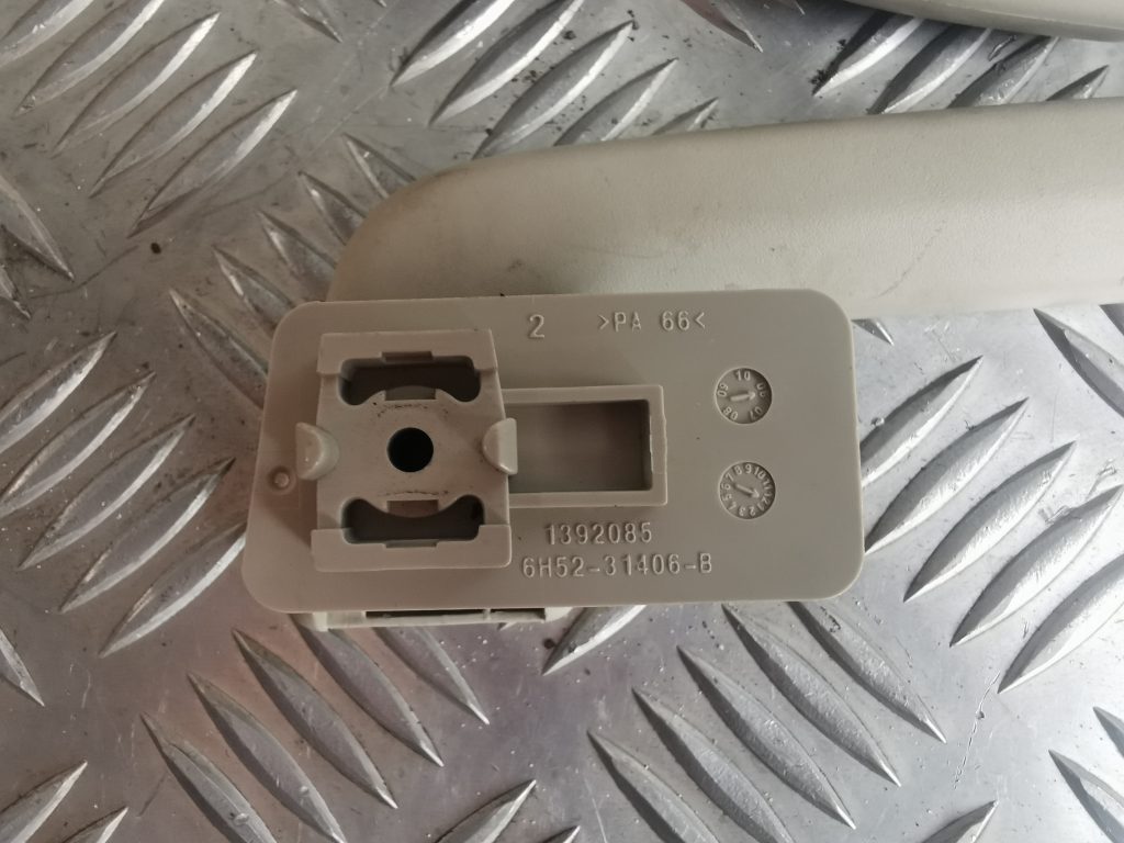 Salona rokturis griestos priekš LAND ROVER FREELANDER 2007