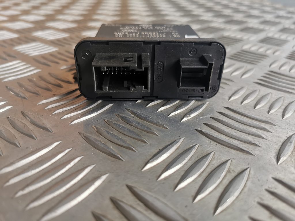 Gaismas vadības bloks priekš LAND ROVER FREELANDER 2007