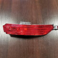 Aizmugurējais atstarotājs priekš VW Toureg 2010-2014