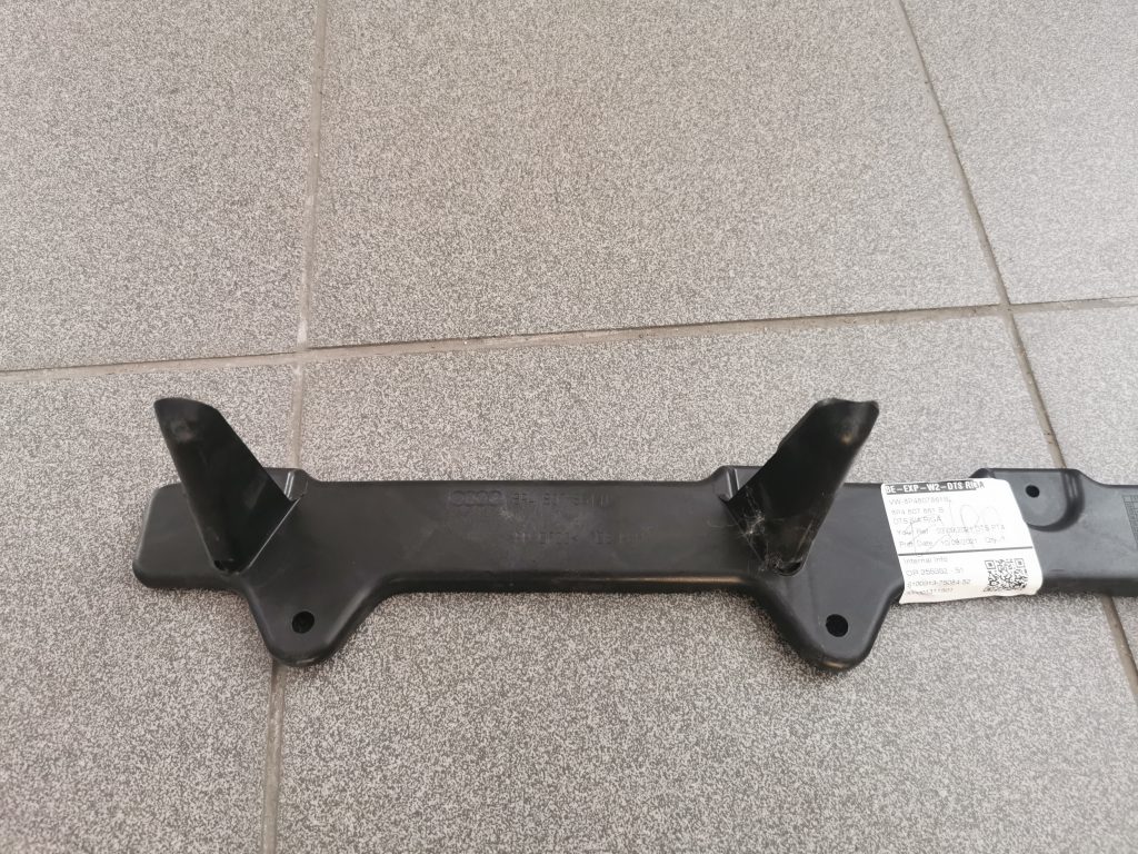 Aizmugurējā spārna un bufera stiprinājums priekš Audi A3 2003-2012 8P4807861B 3 Aizmugurējā spārna un bufera stiprinājums priekš Audi A3 2003-2012 8P4807861B