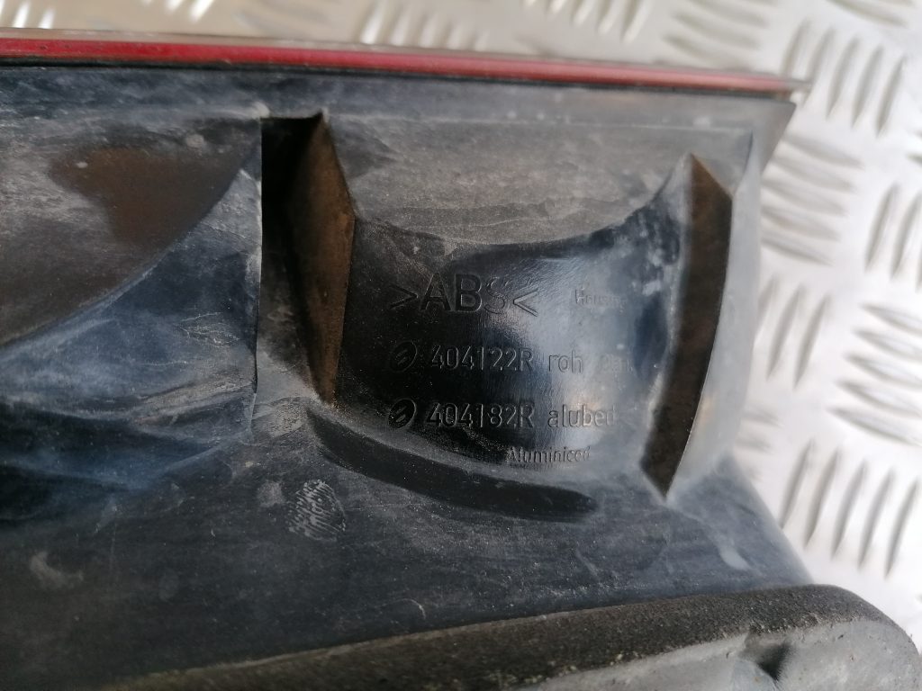 Aizmugurējais labais lukturis priekš MERCEDES BENZ ML320 2005 BLACK