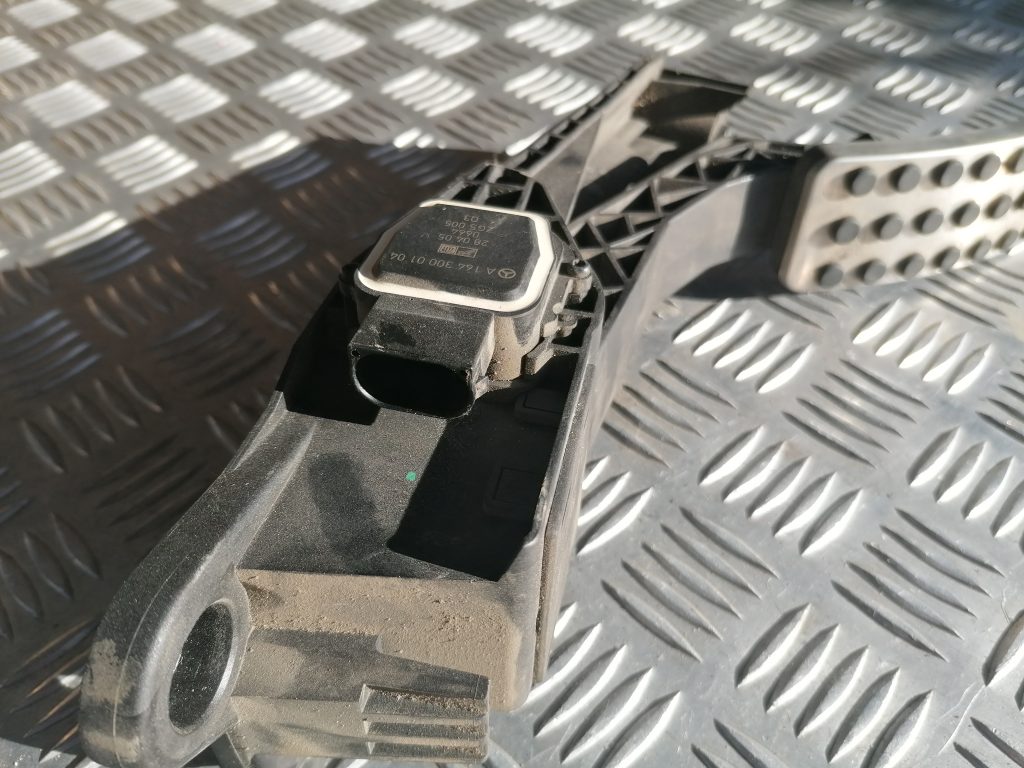 Gāzes pedālis priekš MERCEDES BENZ ML320 2005 BLACK