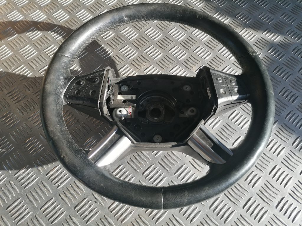 Stūre priekš MERCEDES BENZ ML320 2005 BLACK 2 Stūre priekš MERCEDES BENZ ML320 2005 BLACK