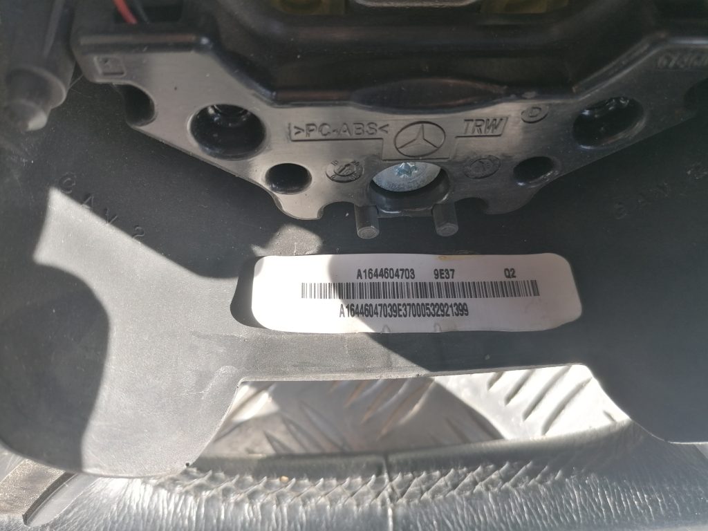 Stūre priekš MERCEDES BENZ ML320 2005 BLACK 8 Stūre priekš MERCEDES BENZ ML320 2005 BLACK