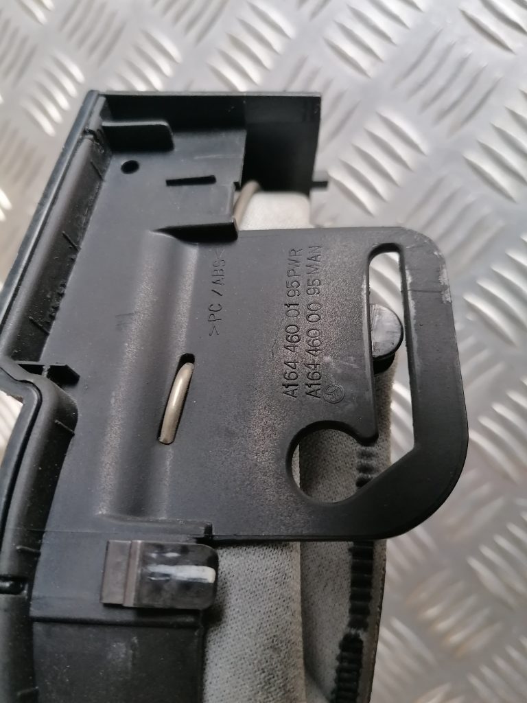 Stūres statnes putekļu aizsargs (salonā) priekš MERCEDES BENZ ML320 2005 BLACK 4 Stūres statnes putekļu aizsargs (salonā) priekš MERCEDES BENZ ML320 2005 BLACK