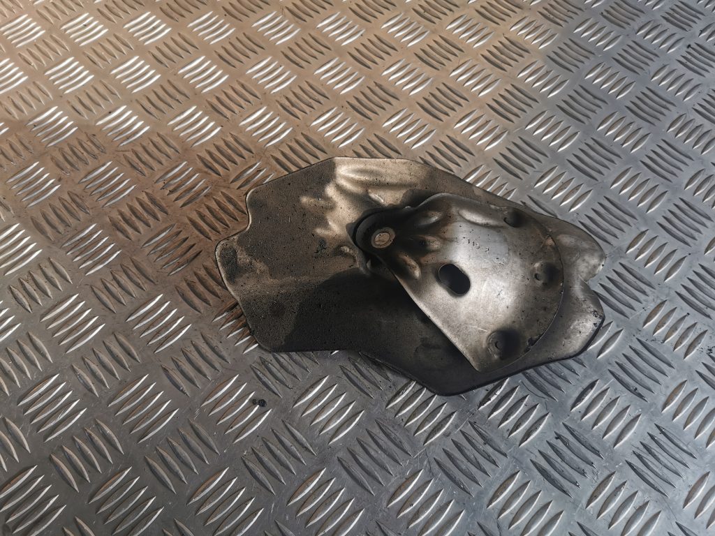 Karstuma aizsargs (mazs) priekš MERCEDES BENZ ML320 2005 BLACK