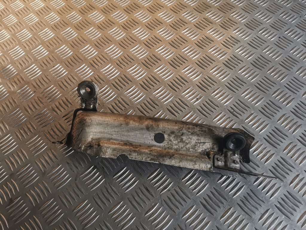 Karstuma aizsargs (mazs) priekš MERCEDES BENZ ML320 2005 BLACK