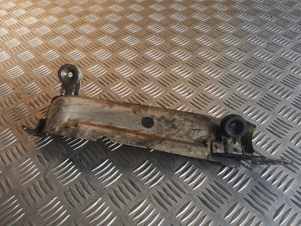 Karstuma aizsargs (mazs) priekš MERCEDES BENZ ML320 2005 BLACK