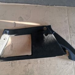 Bagāžnieka nodalījuma sānu apdare priekš MERCEDES BENZ ML320 2005 BLACK