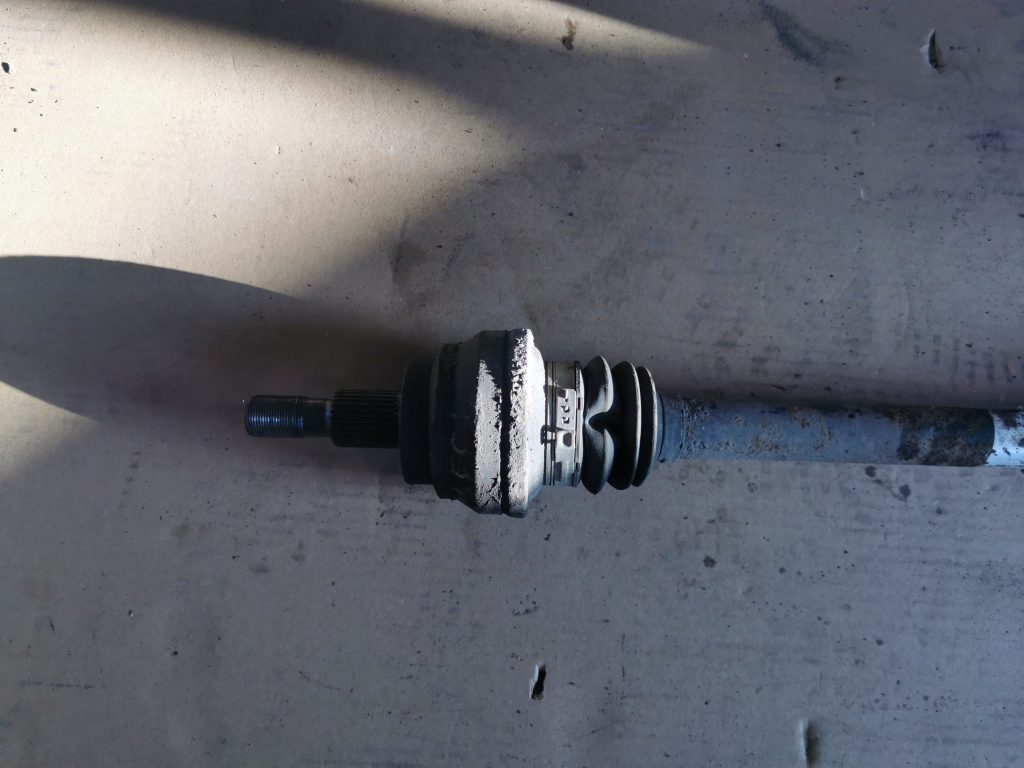 Pusass aizmugurē priekš MERCEDES BENZ ML320 2005 BLACK