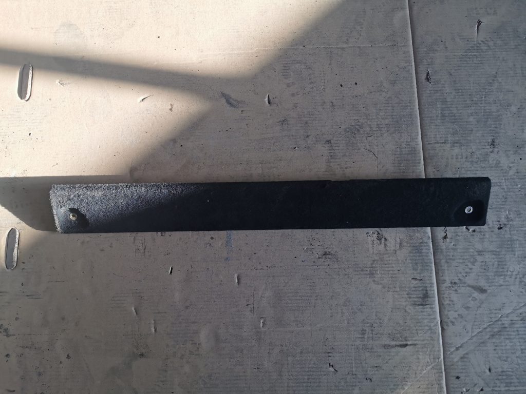 Bagāžnieka grīdas daļa priekš MERCEDES BENZ ML320 2005 BLACK