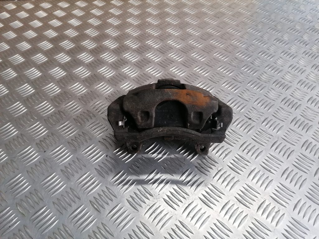 Priekšējais labais suports priekš DODGE JOURNEY 2008 3 Priekšējais labais suports priekš DODGE JOURNEY 2008