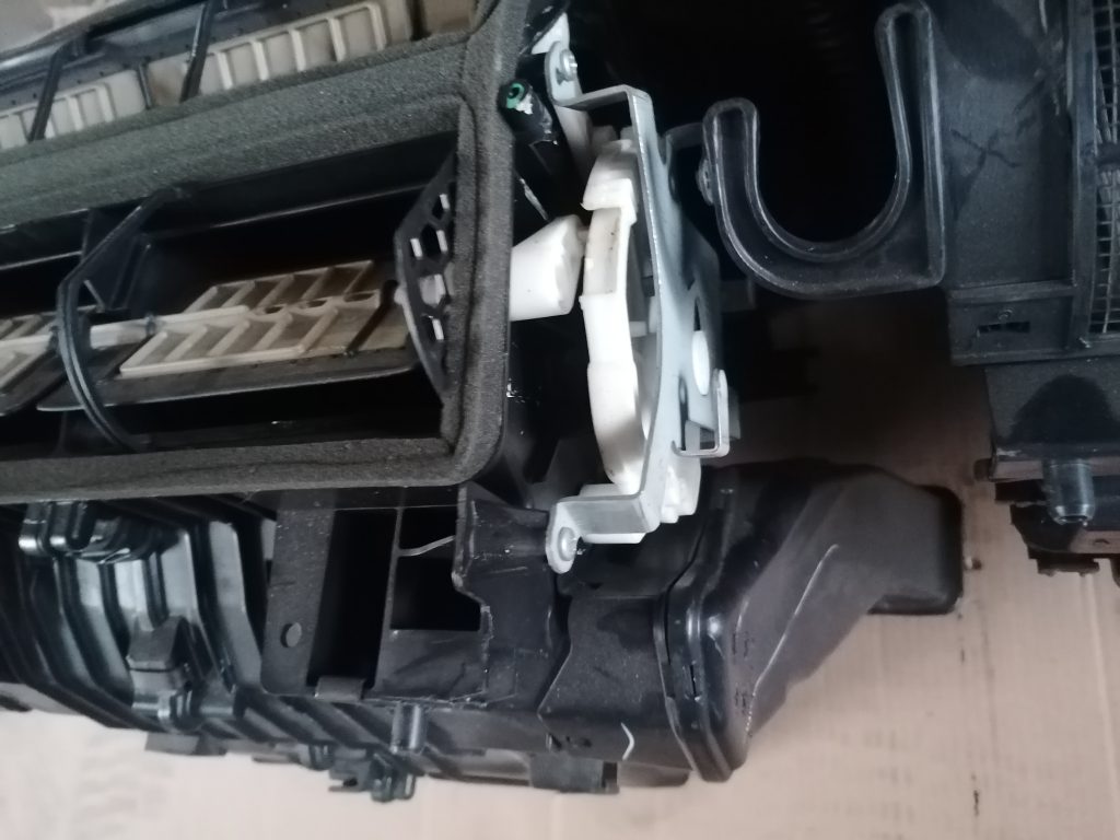 Salona sildītājs priekš DODGE JOURNEY 2008