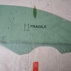 Priekšējo labo durvju stikls priekš DODGE JOURNEY 2008