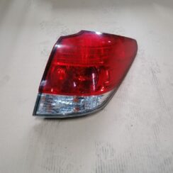 Aizmugurējais labais lukturis priekš SUBARU LEGACY 2011