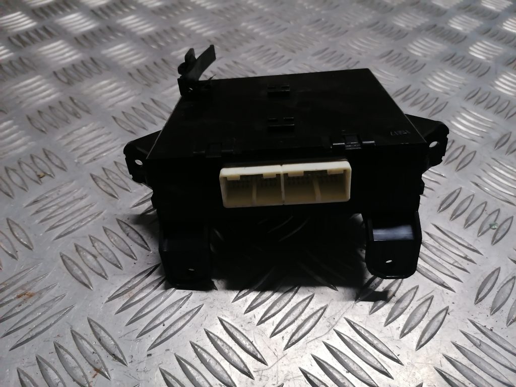 Ventilatora vadības bloks priekš SUBARU LEGACY 2011 2 Ventilatora vadības bloks priekš SUBARU LEGACY 2011