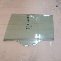 Aizmugurējo kreiso durvju stikls priekš SUBARU LEGACY 2011