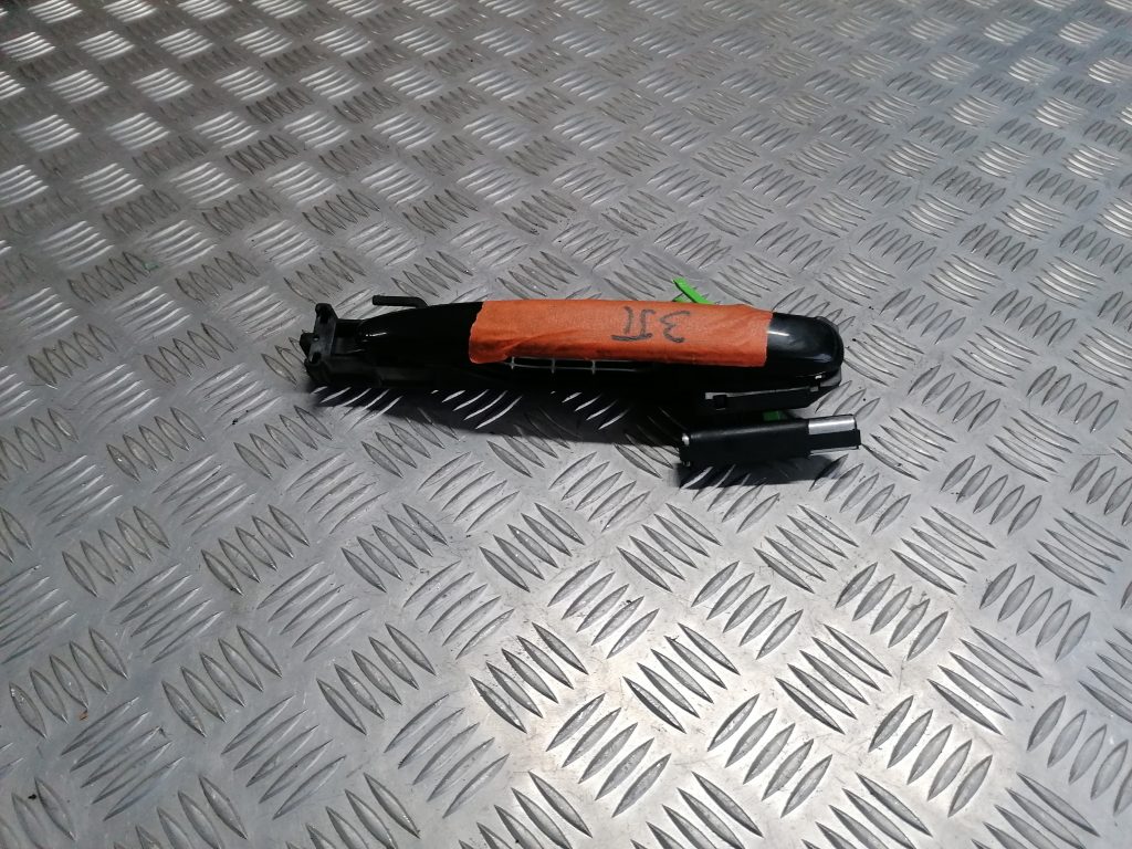 Aizmugurējāis labais durvju rokturis priekš SUBARU LEGACY 2011