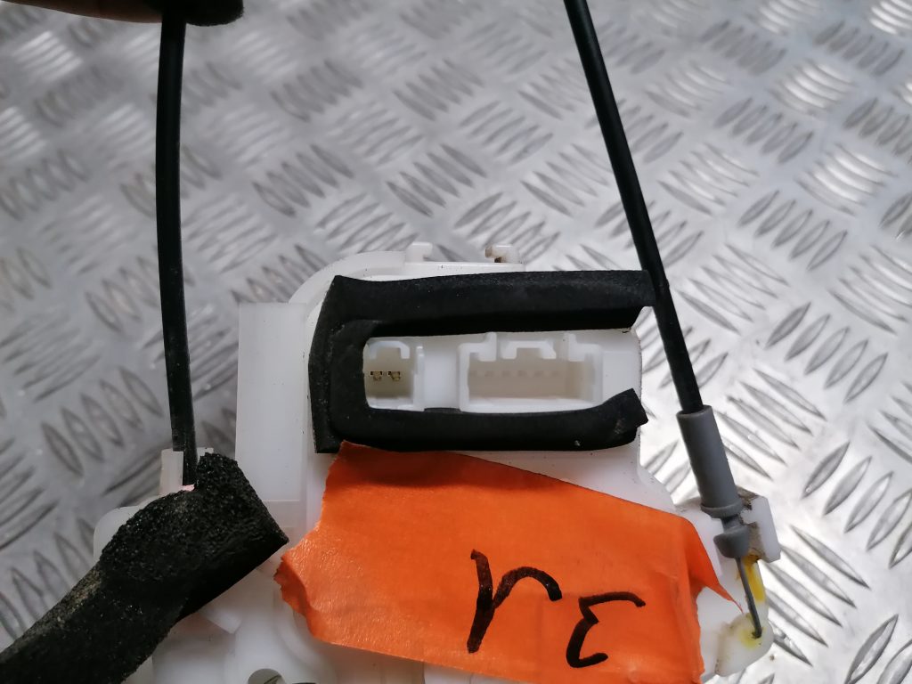 Aizmugurējo kreiso durvju slēdzene priekš SUBARU LEGACY 2011