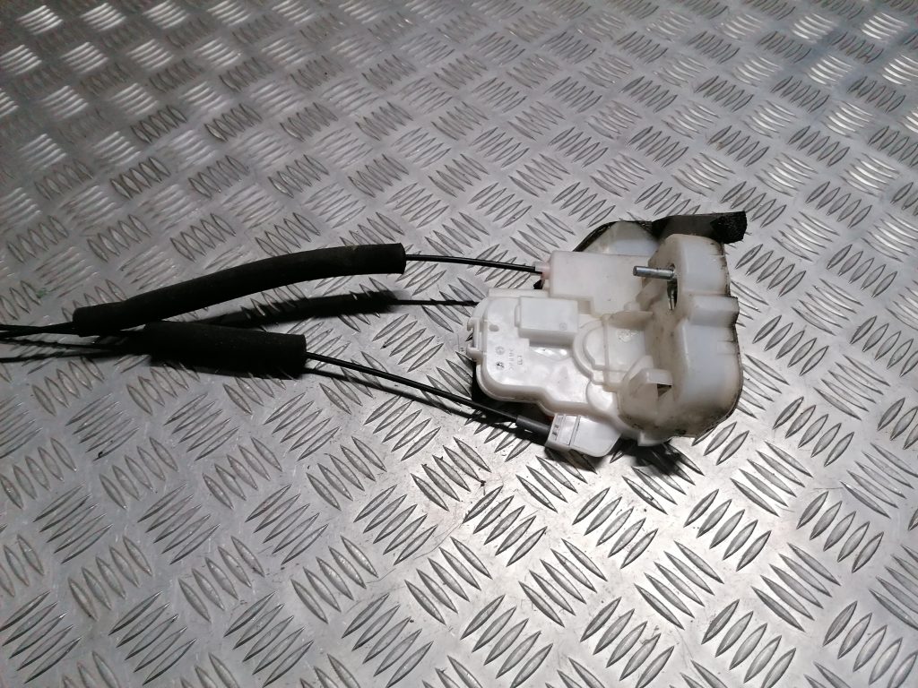 Aizmugurējo kreiso durvju slēdzene priekš SUBARU LEGACY 2011