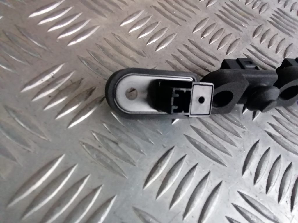 Durvju atvēršanas/aizvēršanas kontakts priekš SUBARU LEGACY 2011