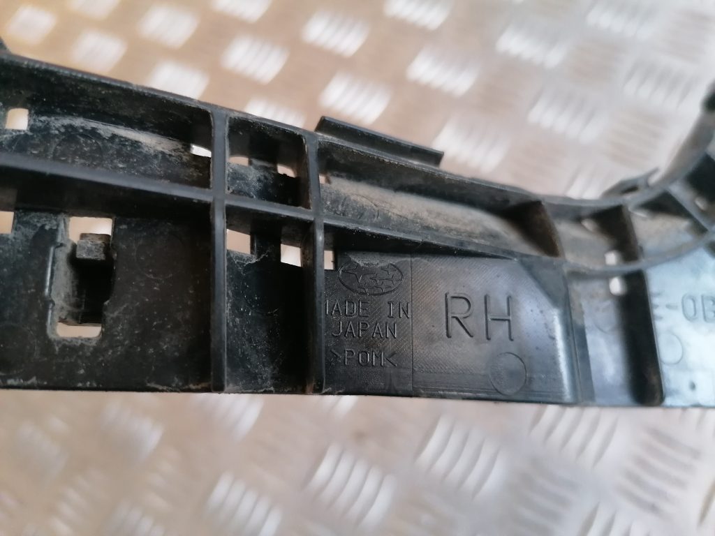 Priekšēja bufera labais kronšteins priekš SUBARU LEGACY 2011 3 Priekšēja bufera labais kronšteins priekš SUBARU LEGACY 2011