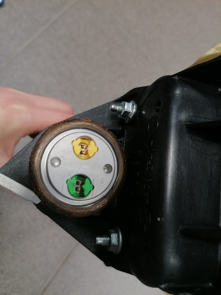 Mērinstrumentu paneļa drošības spilvens priekš MERCEDES BENZ CLS 320 2005