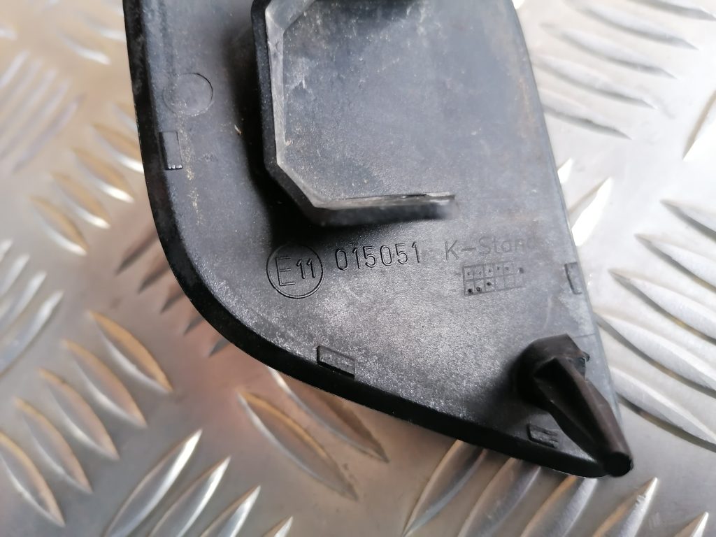 Lukturu mazgātāja sprauslas vāks priekš AUDI A6 AVANT 2007 QUATTRO 3 Lukturu mazgātāja sprauslas vāks priekš AUDI A6 AVANT 2007 QUATTRO