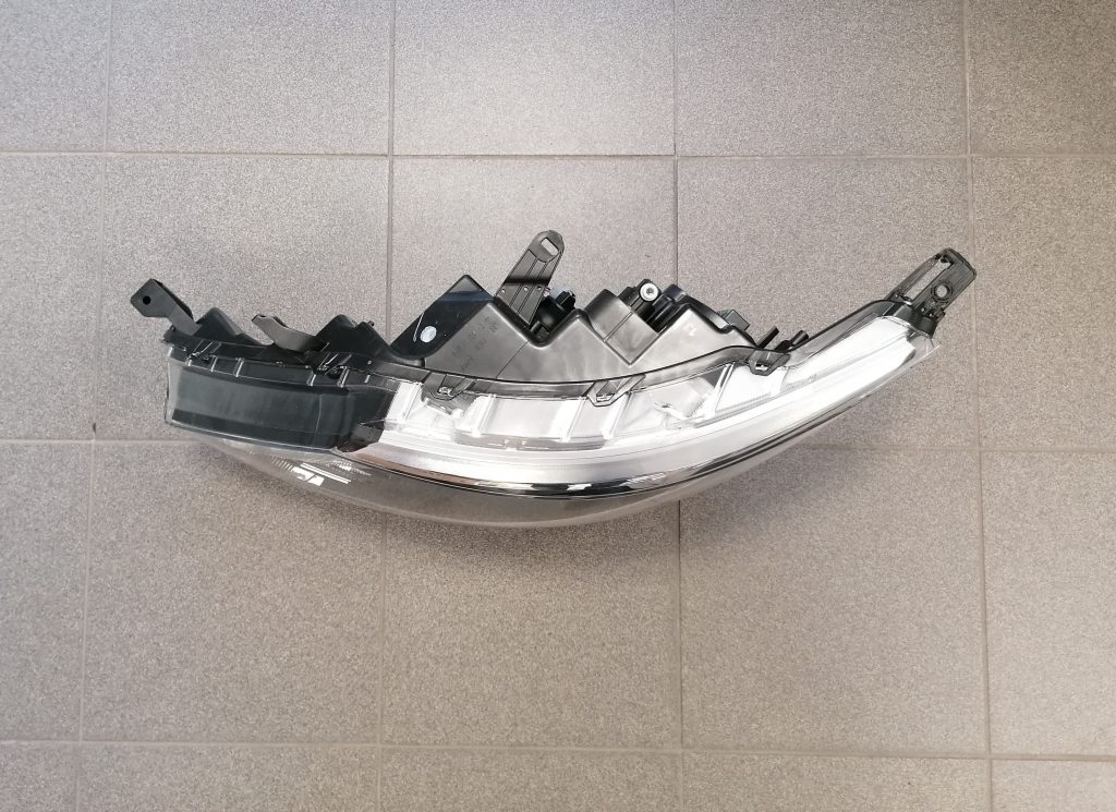 Priekšējais kreisais lukturis priekš Nissan Qashqai 2014-2016 260604EH2A 3 Priekšējais kreisais lukturis priekš Nissan Qashqai 2014-2016 260604EH2A