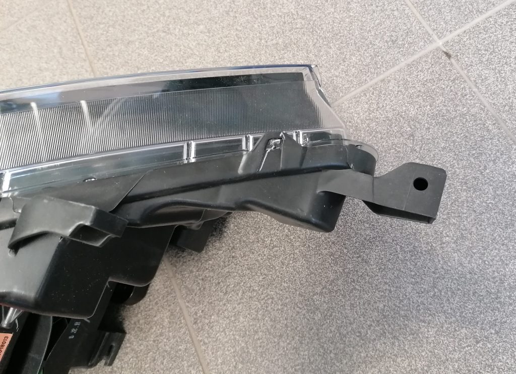 Priekšējais kreisais lukturis priekš Nissan Qashqai 2014-2016 260604EH2A 8 Priekšējais kreisais lukturis priekš Nissan Qashqai 2014-2016 260604EH2A