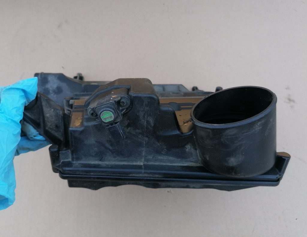 Gaisa filtra korpuss priekš MERCEDES BENZ CLS 320 2005