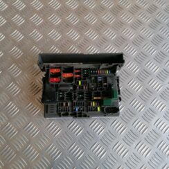 Drošinātāju bloks priekš BMW 1 E87 2009 WHITE