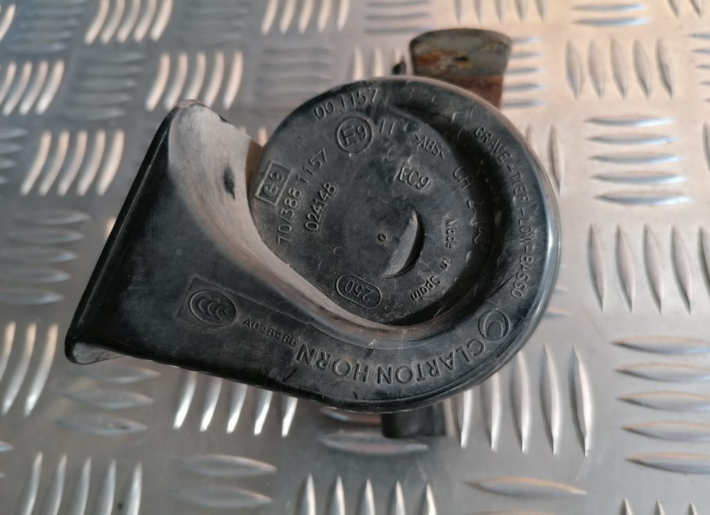 Skaņas signāls priekš BMW 1 E87 2009 WHITE