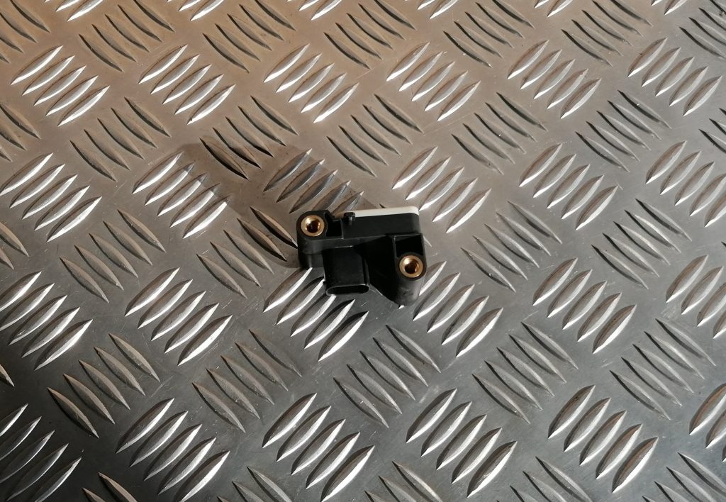 Drošības spilvena trieciensensors priekš BMW 1 E87 2009 WHITE 2 Drošības spilvena trieciensensors priekš BMW 1 E87 2009 WHITE