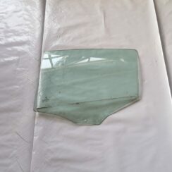 Aizmugurējo kreiso durvju stikls priekš BMW 1 E87 2009 WHITE