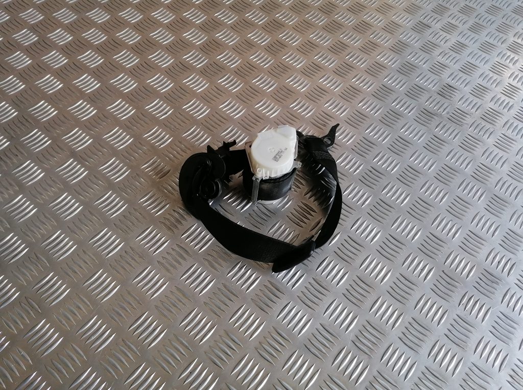 Priekšējā labā drošības josta priekš BMW 1 E87 2009 WHITE