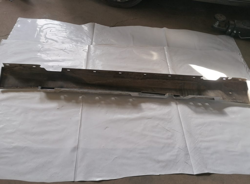 Ārēja sliekšņa kreisa uzlika priekš BMW 1 E87 2009 WHITE 3 Ārēja sliekšņa kreisa uzlika priekš BMW 1 E87 2009 WHITE