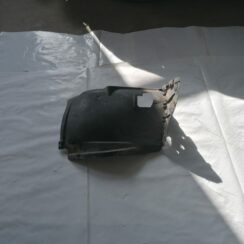 Priekšējais labais paspārns priekš BMW 1 E87 2009 WHITE