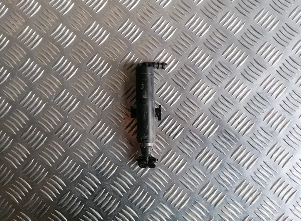 Lukturu mazgātāja sprausla priekš SKODA YETI 2012