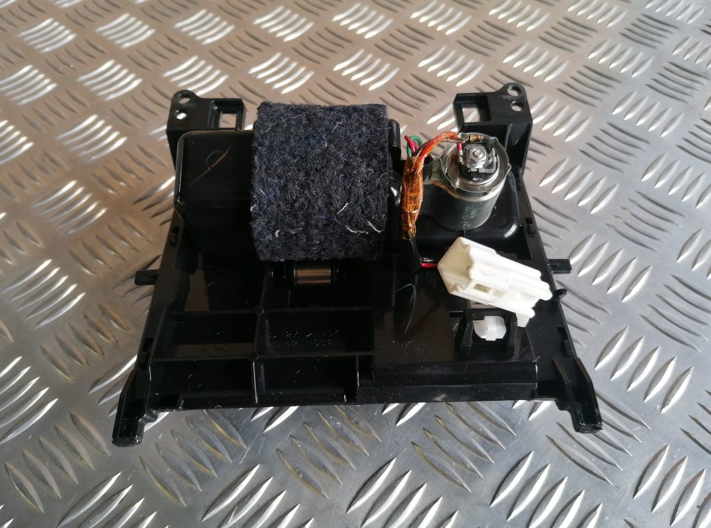 Pelnu trauks priekš LEXUS IS250 2007 3 Pelnu trauks priekš LEXUS IS250 2007