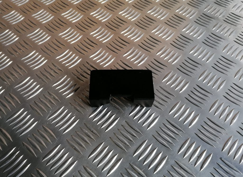 Salona plastmasa priekš LEXUS IS250 2007 2 Salona plastmasa priekš LEXUS IS250 2007